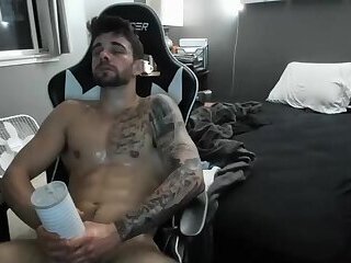 Cam