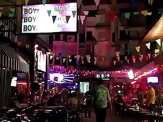 HT- 美國青少年在曼谷度假