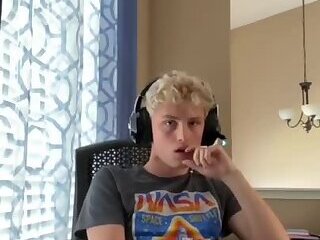 Dan,18: I have to savor my sperm, but I want someone else's!