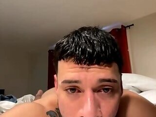 Latino slut cumshow