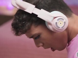 MEN - Drake Von&comma; Sam Ledger - Gooner Femboy Rode My Dick