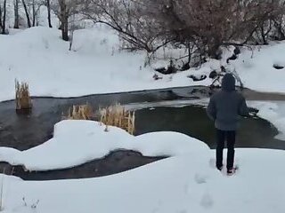 The fisherman gave himself to be fucked by an Uber taxi driver