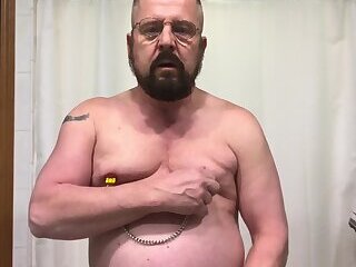 Watch me enjoying my nipple clamps as I jerk myself off.