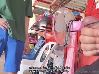 2024-017 ชักว่าวโชว์คนเฝ้าร้านน้ำผลไม้ปั่น Jerking show