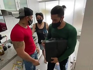 Brandon Alberto y su vecino teen