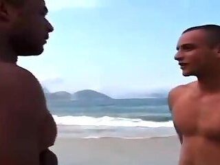 Junior C, Marc W.-beach threesome