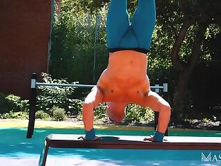 Gymnastes Manuel Skye Tan Blitz