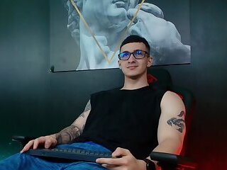 Jackson cums