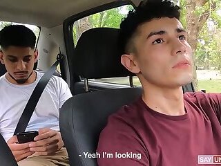 Alexander le paga con el culo a Sebas