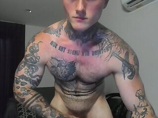 andy hunk cute hairy msucle blond show ass