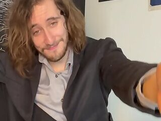 Ideal wait time before entering the interview room