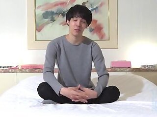 546初登場!色白スリム男子が擦り付けオナニーで一週間ぶりの大量射精
