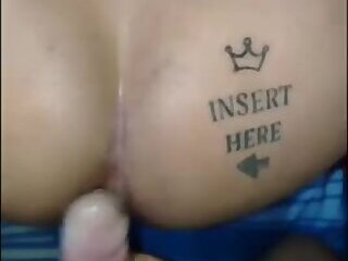 puta en tangas rojas feminizada por su macho,