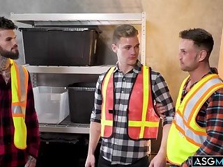 Jonathan Tylor seduced by the warehouse workers Blain OConnor and Hatler Gurius