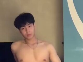 Reup 295. Bé trai cute sục cặt nuốt tinh