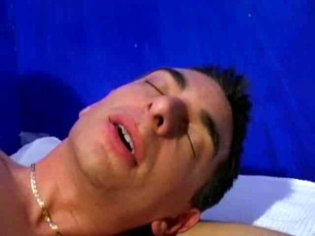 Hot Warming Up Turns Into Furious Slamming