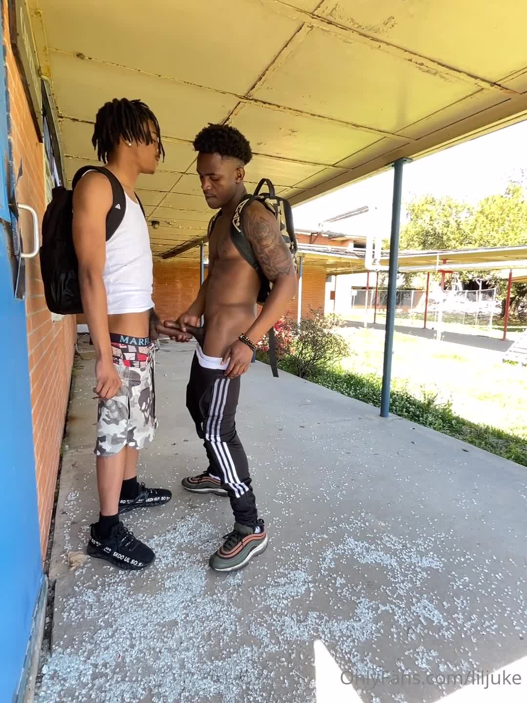 Ерлі-зайыптылардың нағыз ресейлік жеке үй порно видеосы