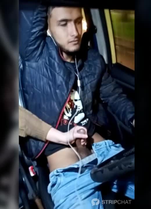 Mosmar Latin whore gets blowjob on taxi