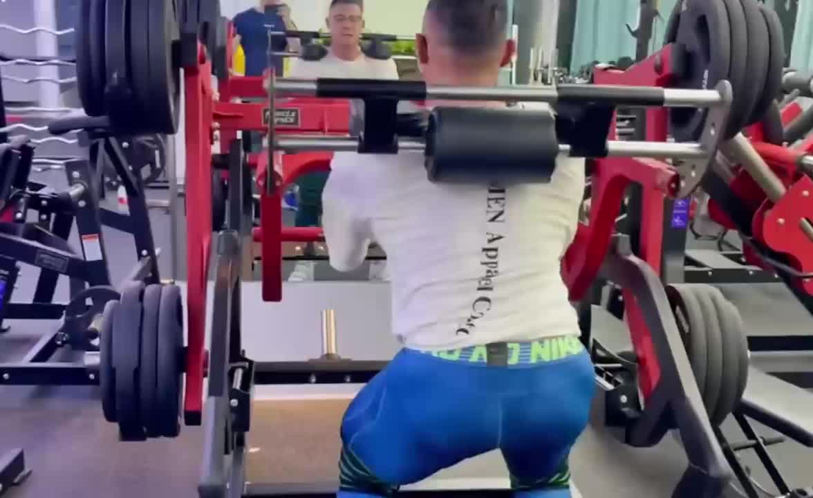 A Chinese Muscle Man Workout with Sexy See-through Tights