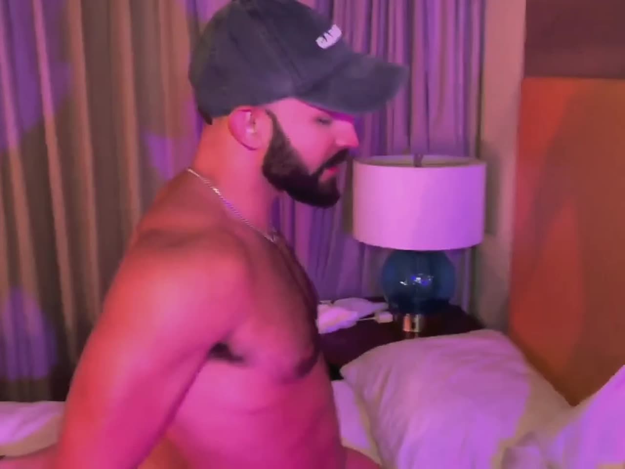 Sexy hotel threesome