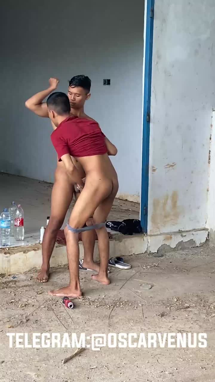 Indonesian Muscle Fucking in Abandoned House