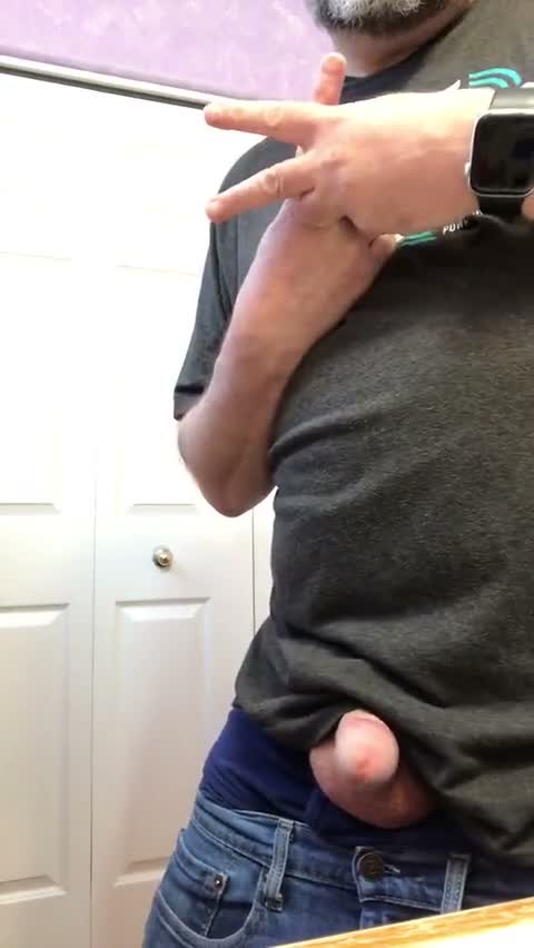 Jerk with the bearded gay Stepdaddy and eat your cum with him