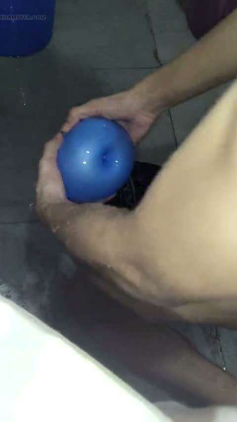Amims solo boy fucking the Ai Anal which is made by latex water balloon