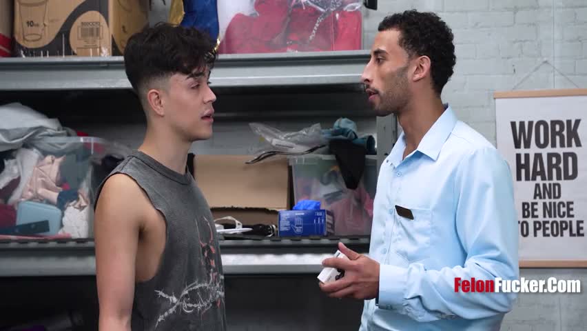 Security Teaches Bully's Ass A Serious Lesson