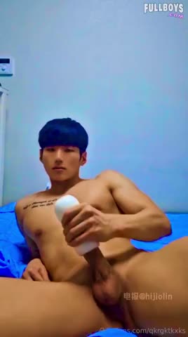 Korean MUSCULAR HUNK solo Fleshlight fuck